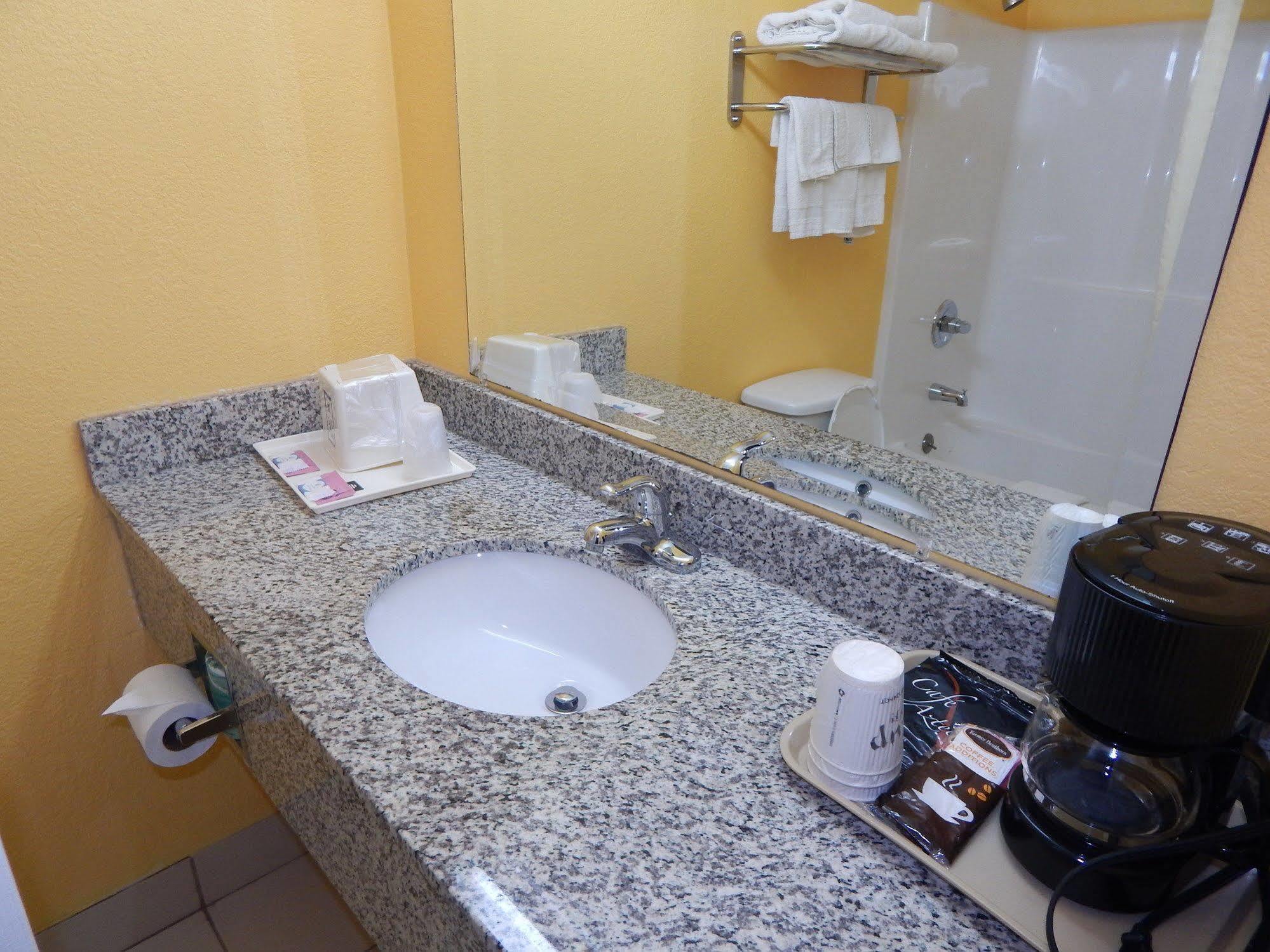 Sunrise Inn - Brownsville Εξωτερικό φωτογραφία